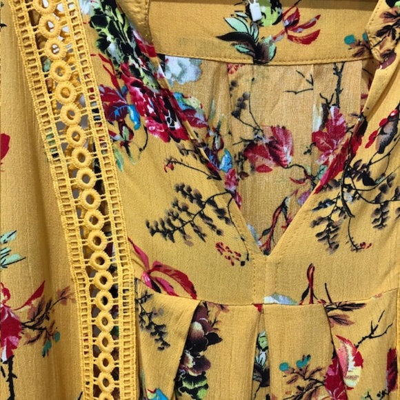 Casual // Cut Out // Floral // Long Sleeve // Tunic Dress - Picture 3 of 5